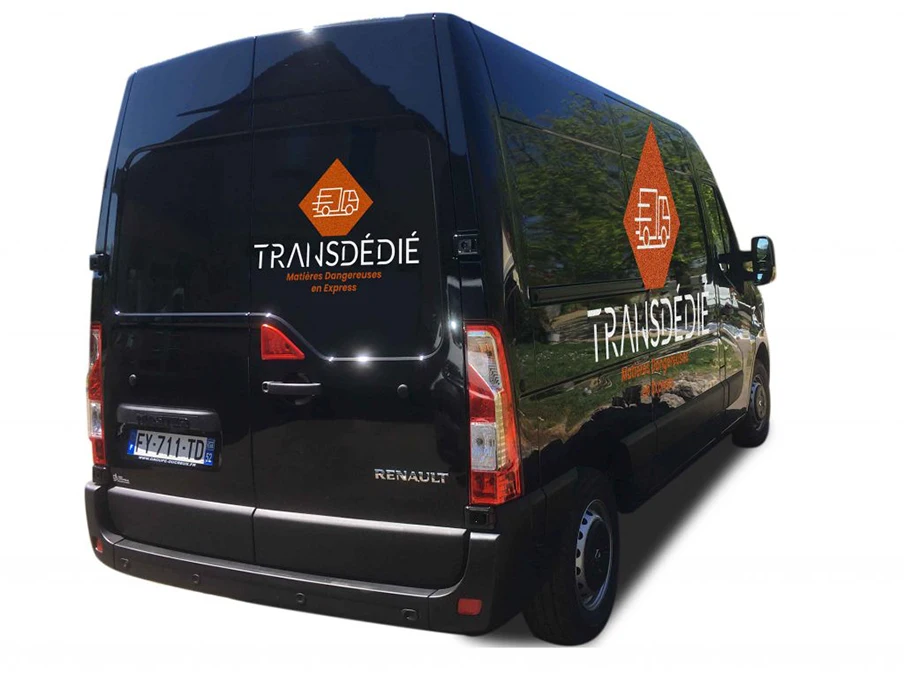 Camion transport des feux d’artifice