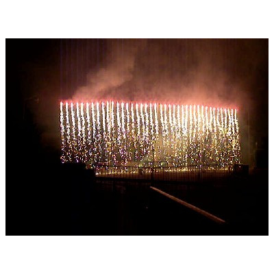 Jacques Prevot Artifices - cascade 24 jets à pointes rouge